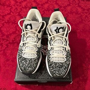 Nike KD 15 Oreo White/Black, Men’s Size 7.5. Used